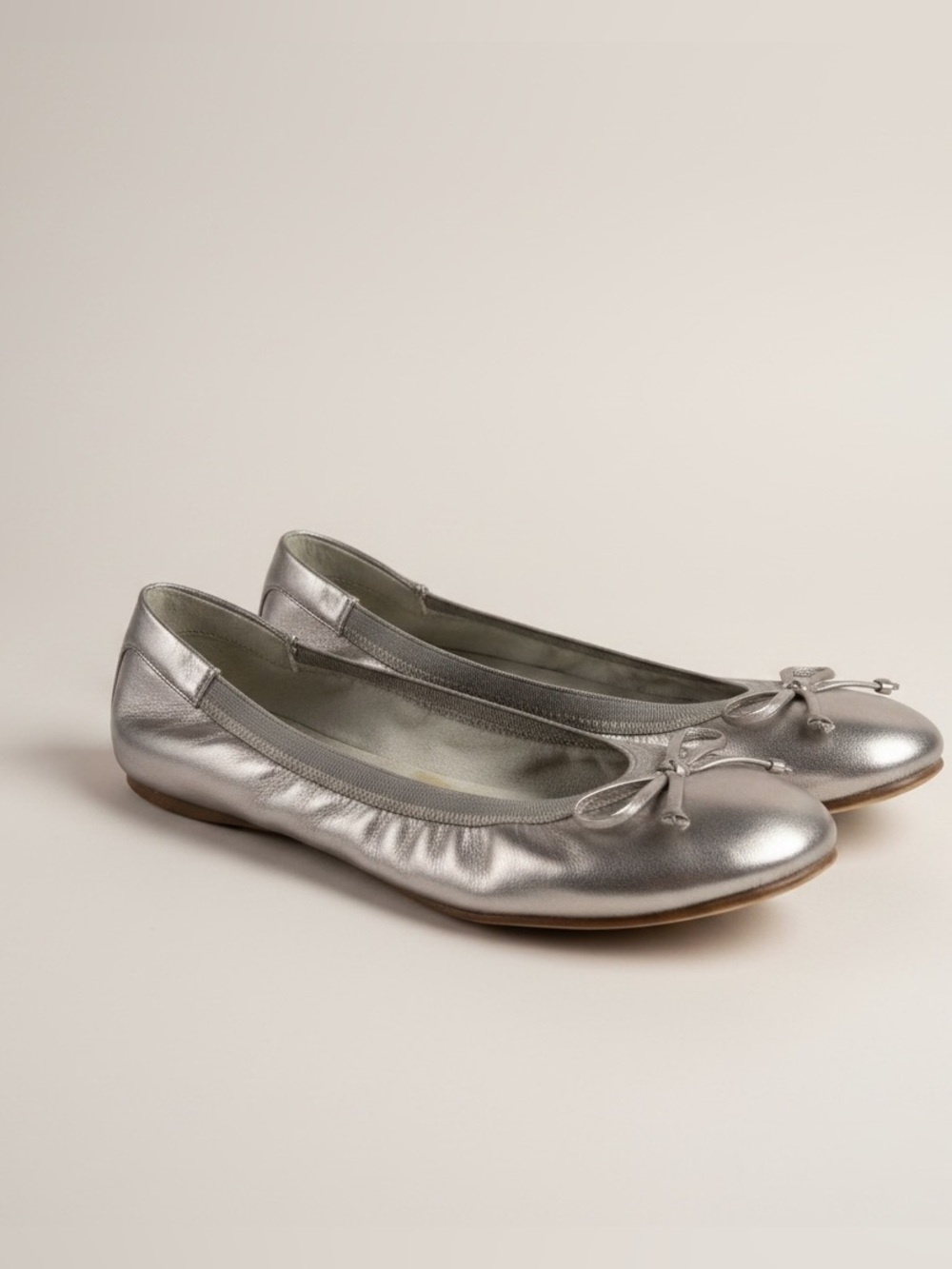 Vionic Matira Pewter Silver Comfort Leather Ballet Flat Size 6